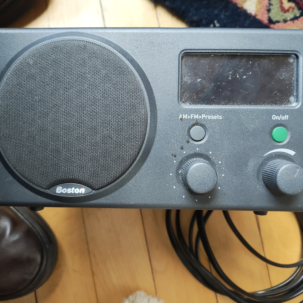 Table radio by Boston Acoustics